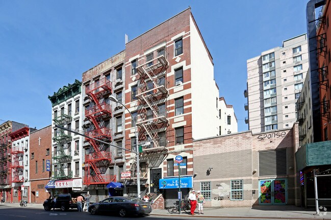 Building Photo - 109 Madison St