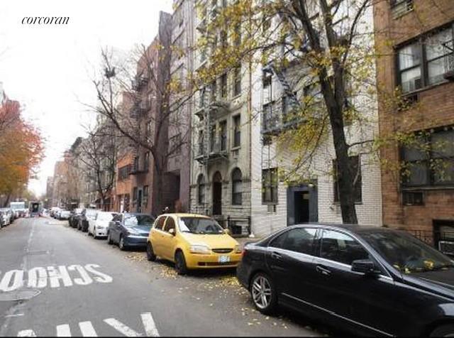 Foto del edificio - 416 E 81st St