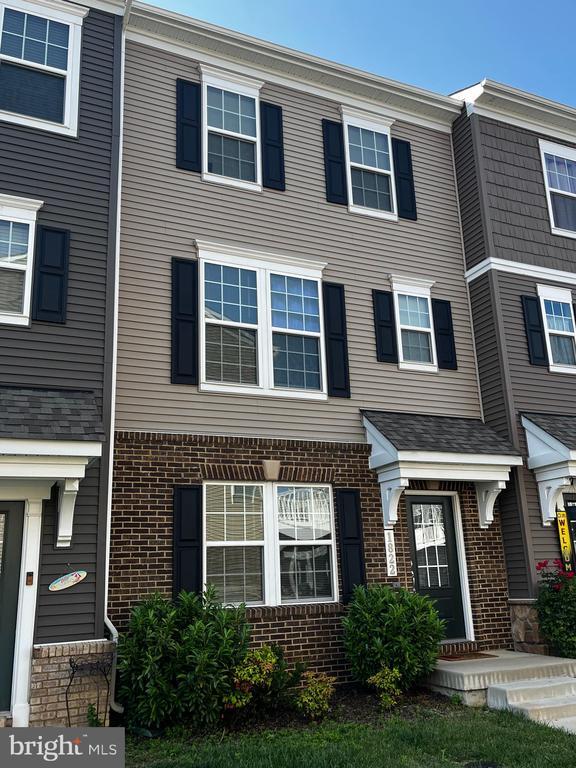 Building Photo - 1822 Sag Harbor Ln