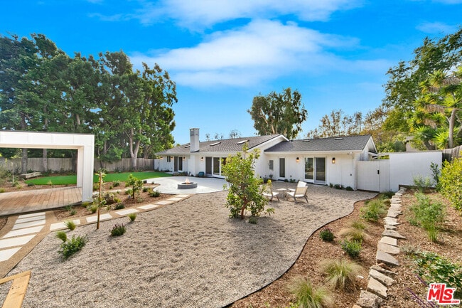 Building Photo - 6174 Paseo Cyn Dr