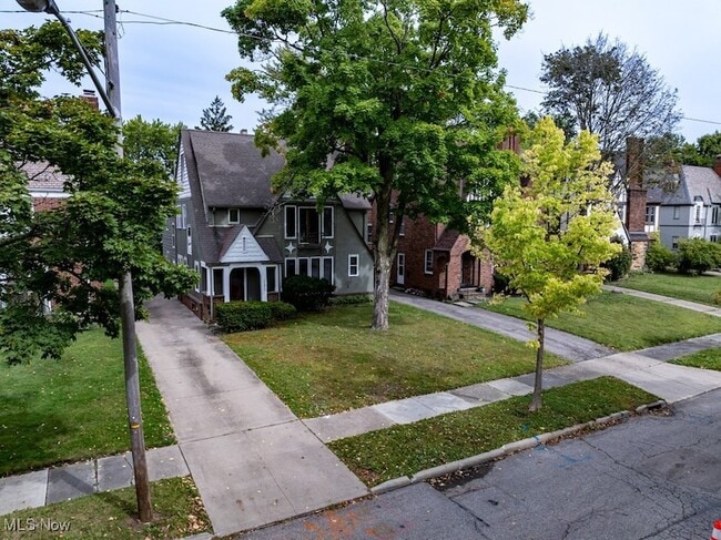 Building Photo - 18405 Newell Rd