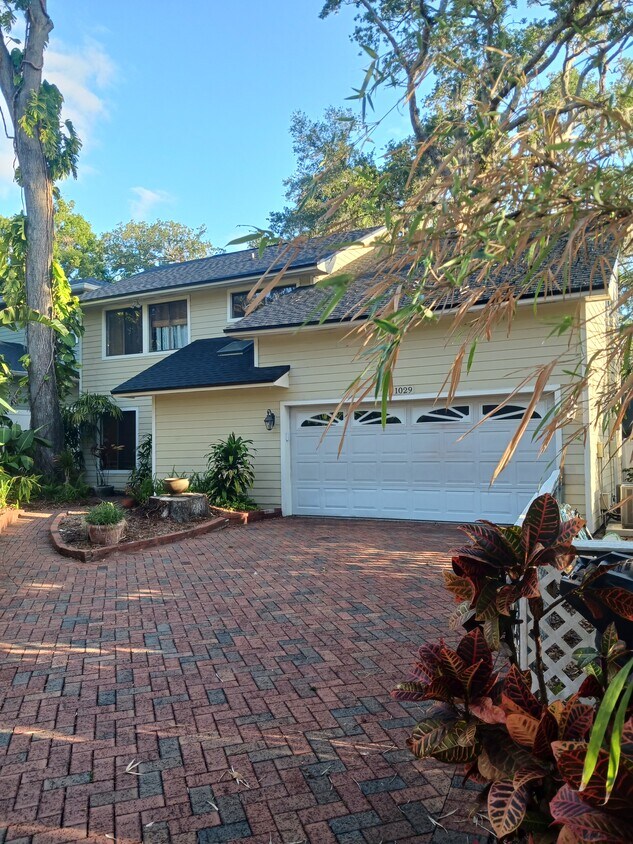 Foto principal - 1029 43rd Ave N