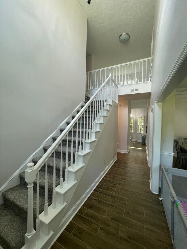 Foto del edificio - Pictures Coming Soon — Your Next Home Awaits!