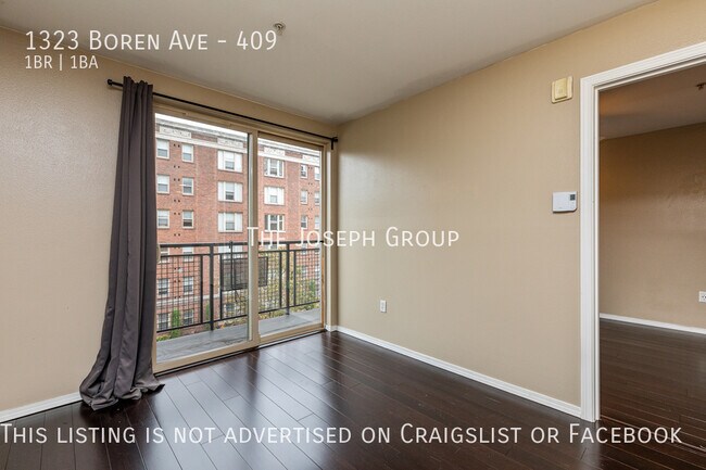 Building Photo - Amazing 1 bed/1bath on First Hill