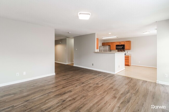 Building Photo - 2810 Green Crest Ct