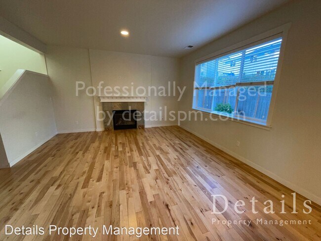 Building Photo - 3 br, 2.5 bath House - 4496 NW Arriva Way