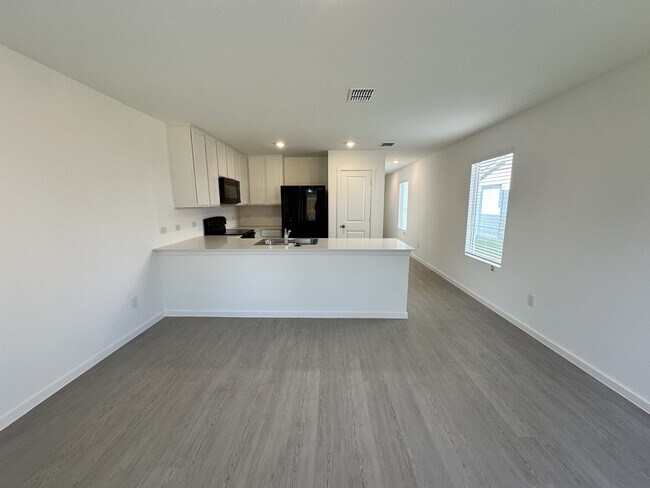 Building Photo - 833 Sandhill Crane Ln