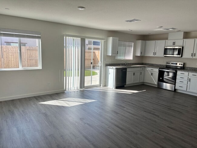 Building Photo - Stunning Roseville 4/3 New Build!  Please ...