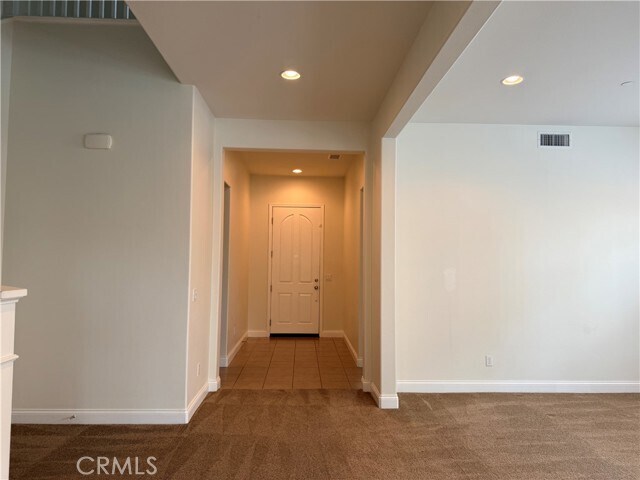 Foto del edificio - 6012 Porto St