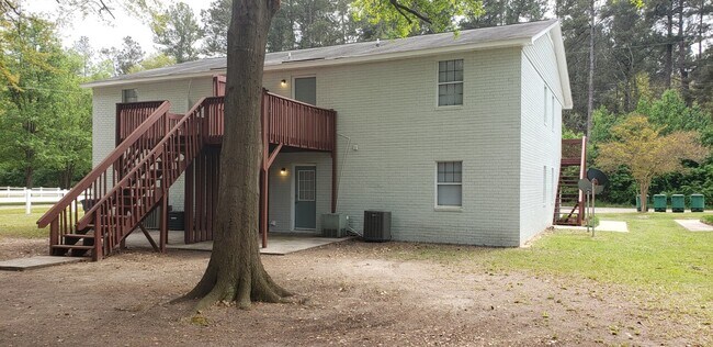 Building Photo - 1542 Hamilton