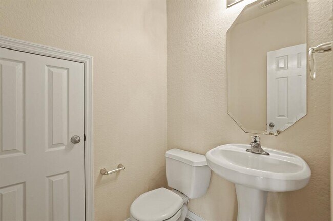 Building Photo - 13014 Ferry Cove Ln