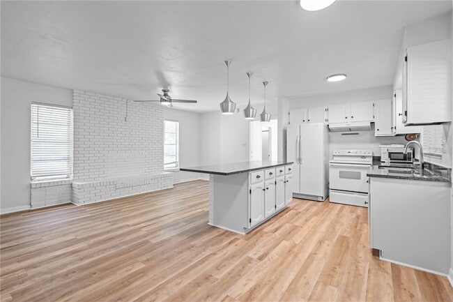 Foto del edificio - 3820 NW 15 Ave