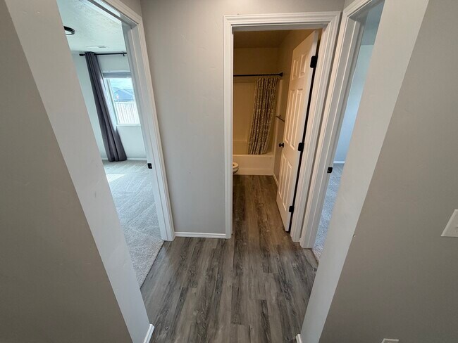 Foto del edificio - 1840 SW Sparrow Pl