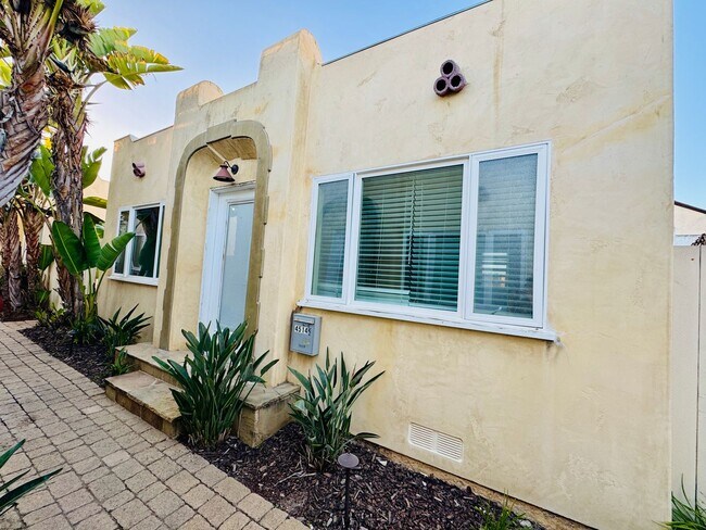 Foto del edificio - AVAILABLE NOW! CHARMING 1BD/1BA NORTH PARK BUNGALOW! $2,045/MO!