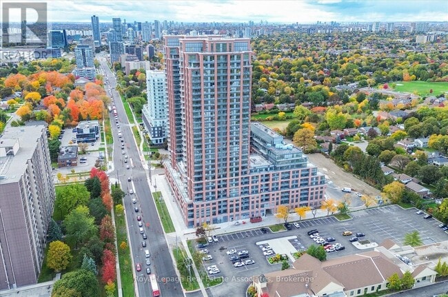 Photo du bâtiment - 3270 Sheppard Ave E