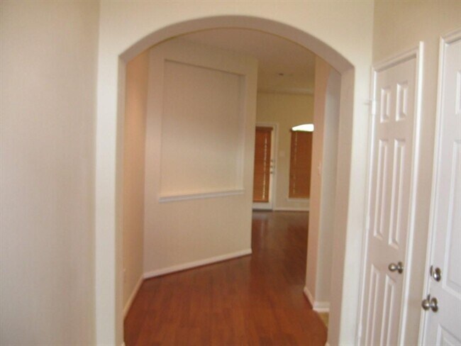 Building Photo - 4811 Chase Stone Dr