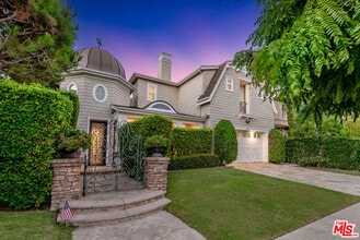 Building Photo - 7391 W Coastal View Dr