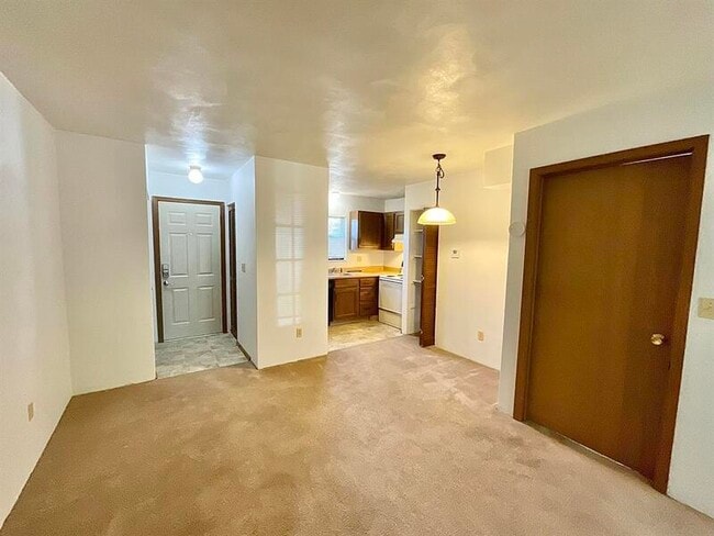 Building Photo - 11 Pepperwood Court