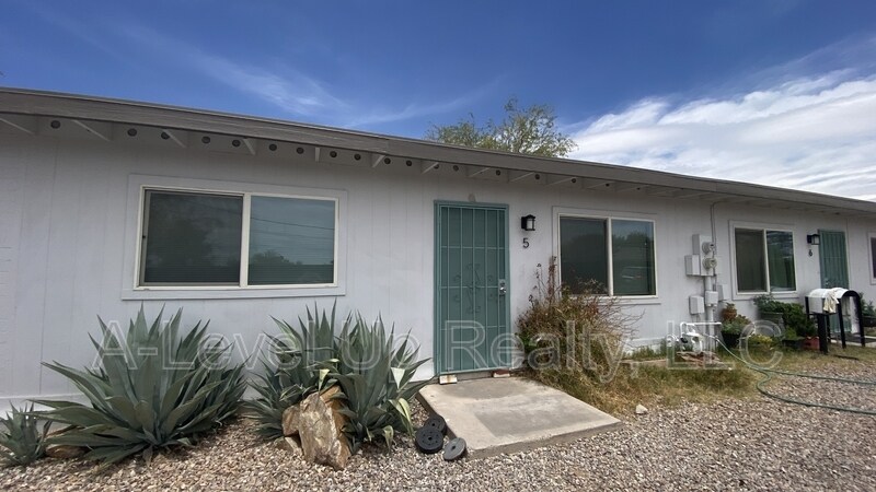 Primary Photo - 5745 S Southland Blvd