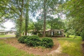 Building Photo - 108 Meadow Wood Rd