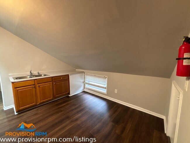 Foto del edificio - 173 Browns Woods Rd