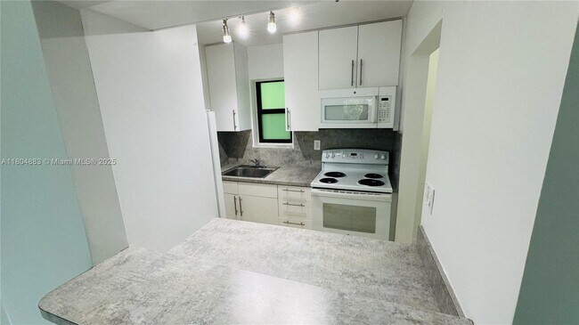 Foto del edificio - 1530 SW 2nd St