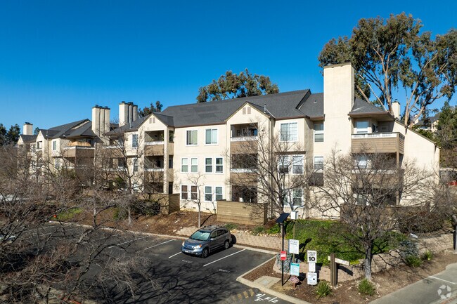 Building Photo - Montierra Condos