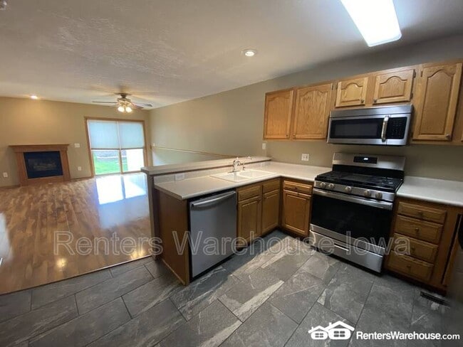 Building Photo - 737 Kitterman Cir