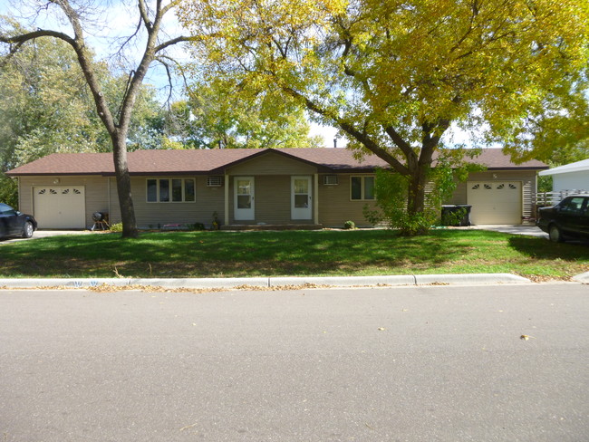 Foto del edificio - Twin Homes