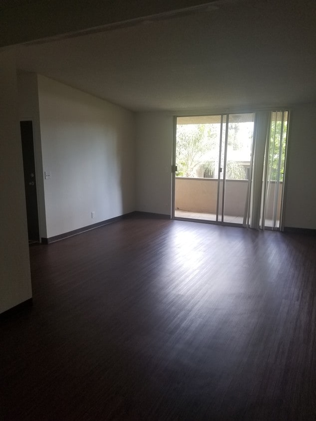 Primary Photo - 20655 Sherman Way