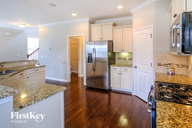 Building Photo - 3212 Pitchback Way