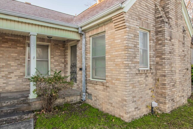 Foto del edificio - Arlington Heights 2 Bedroom Duplex