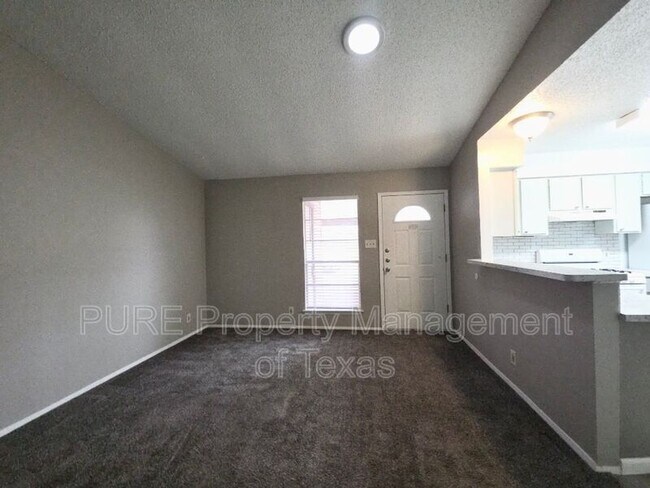 Foto del edificio - 1925 Nicole Cir