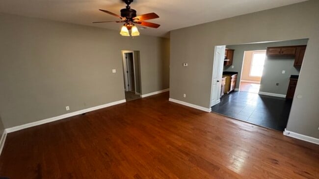 Building Photo - 5028 Wilburn Ave
