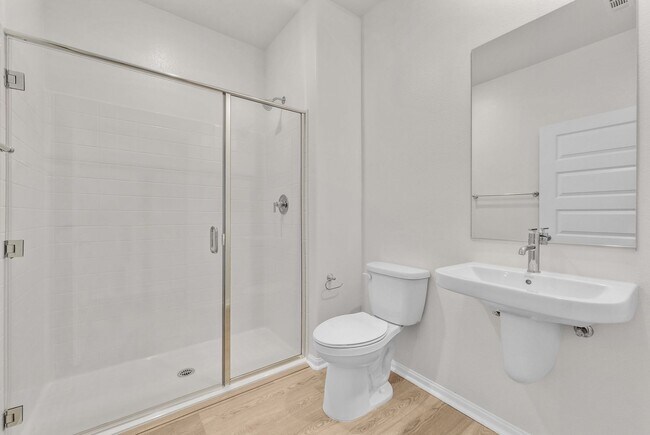Building Photo - Stunning 3 Bedroom 3.5 Bath Three-Story Fl...