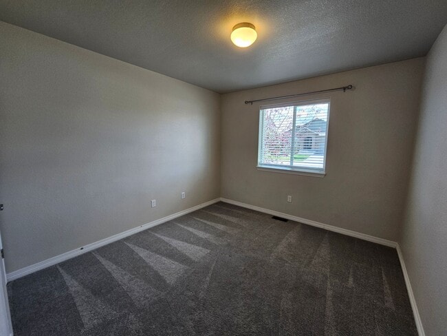 Building Photo - 13256 Park Meadows Dr