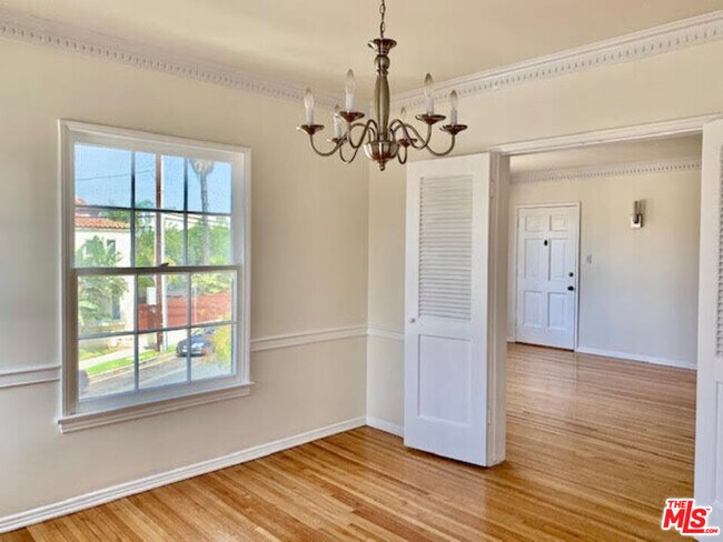 Foto del edificio - 356 S La Jolla Ave