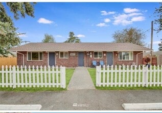 Building Photo - 4612 Lila Ln SW