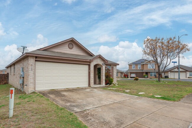 Building Photo - Beautiful 3 bedroom 2 bath home on Big Cor...