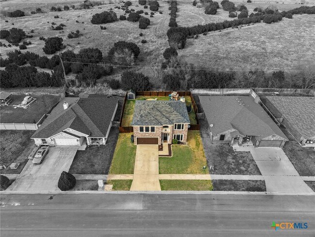 Foto del edificio - 4103 Dewitt County Ct