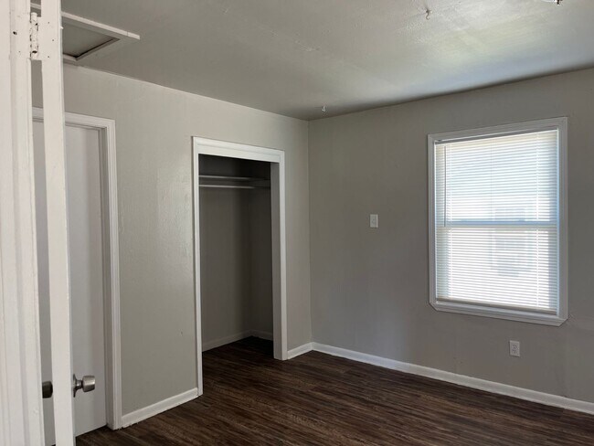 Foto del edificio - Totally Remodeled 3 Bed 1 Bath Home  SE OKC!  $795 Monthly.