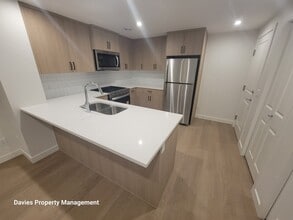 Building Photo - 2222 Muckleplum Cres SW