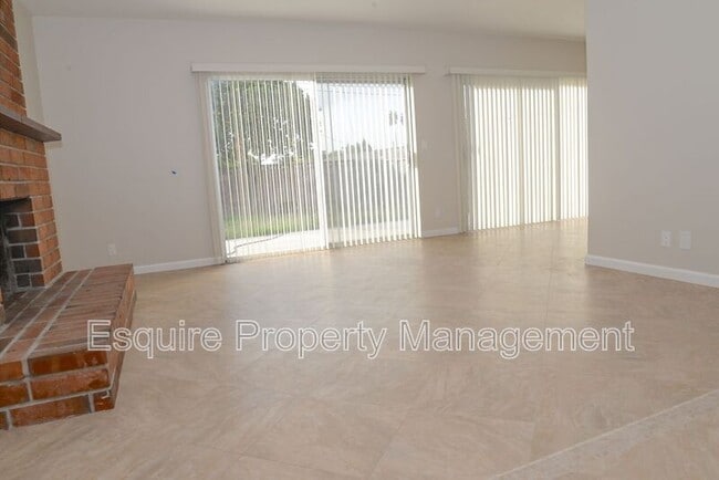 Building Photo - 23B LEMON DR.