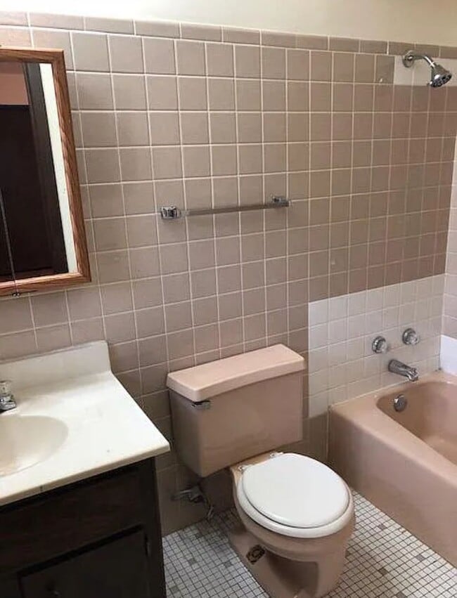 Foto del edificio - 344 Yates Ave