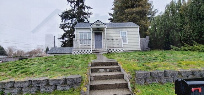 Building Photo - Gorgeous 2 bd House near Point Defiance and Proctor District!