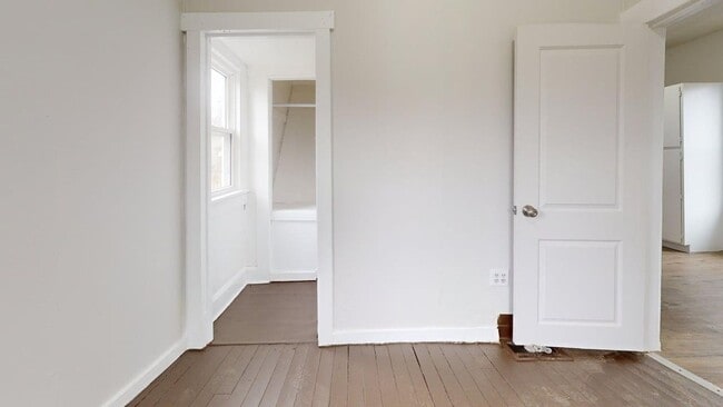 Foto del edificio - 1408 Maple Ave NE