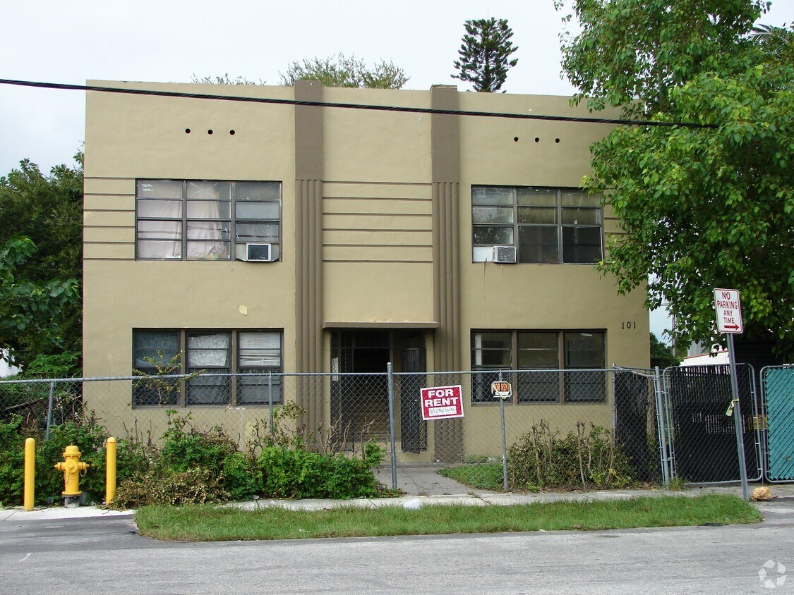 Primary Photo - 101-115 NE 78th St