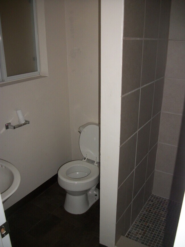 Foto del edificio - G03- 626&amp;626.5 OLIVE ST