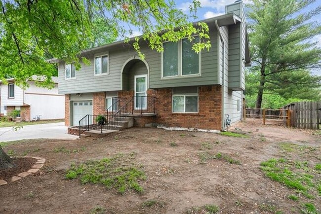 Foto del edificio - Spacious home near 55th st. S. and Broadway