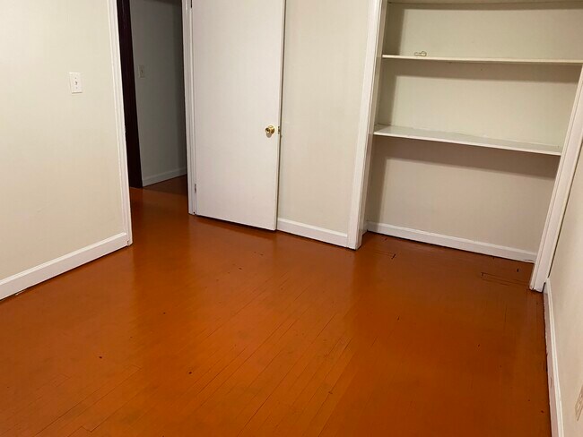 Foto del edificio - 3005 N New Hope Rd